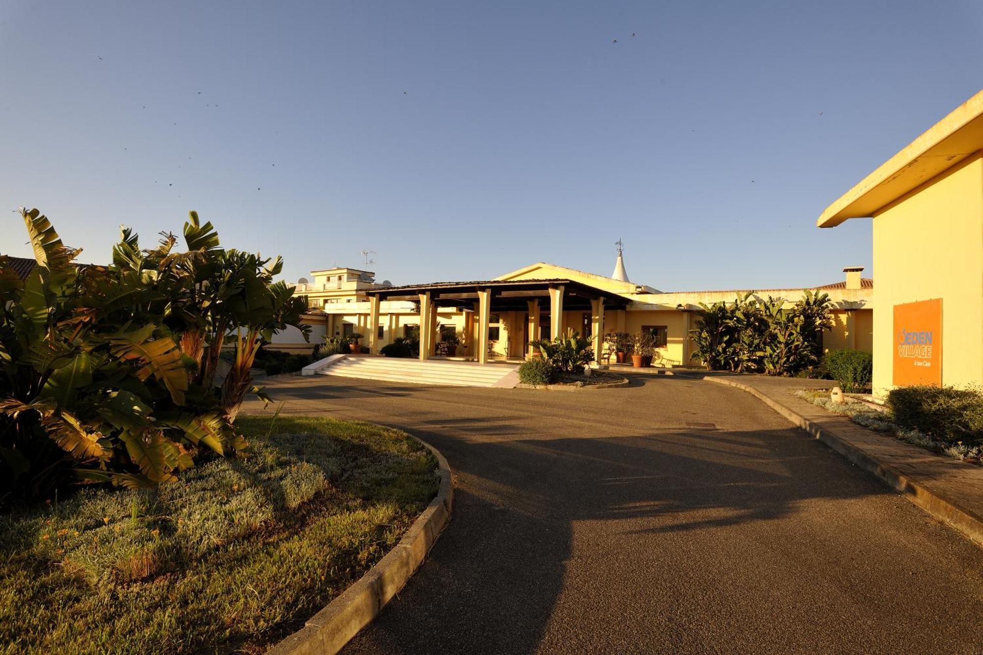 מרינה די פיסטיצ'י Argonauti Greenblu Resort מראה חיצוני תמונה